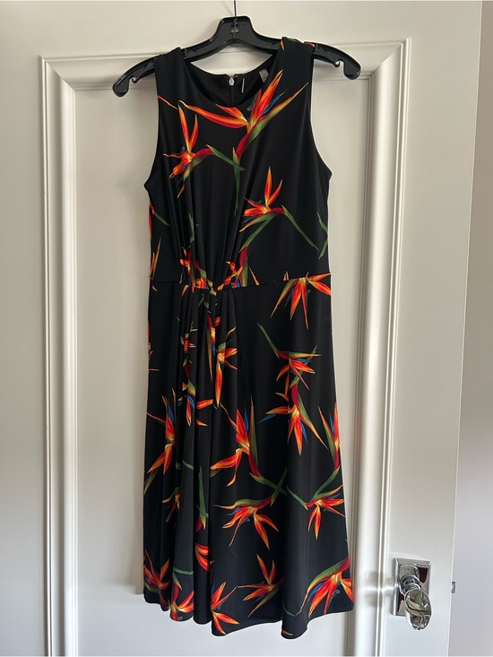 T Tahari Dresses & Skirts - 🔥🔥T Tahari Black Midi Dress with Orange & Green Floral Print🔥🔥